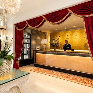 A La Commedia Otel