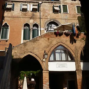 Maison d'hôtes Palazzo Lion Morosini - Check In Presso Ai Santi Apostoli, Venise